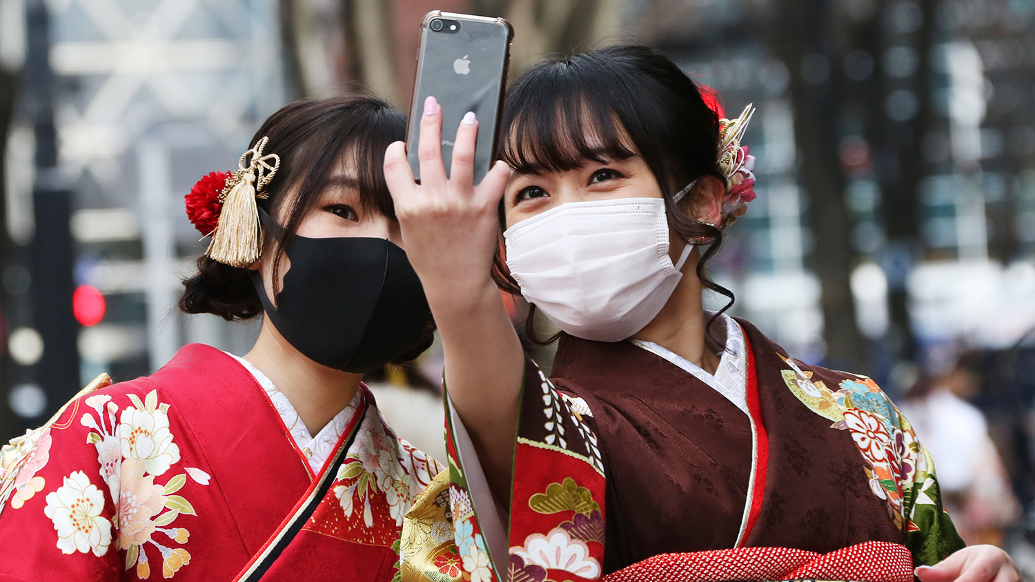 Are you come from japan. День совершеннолетия в Японии. День совершеннолетия в Японии фото. Совершеннолетие в Китае. Япония картинки люди.