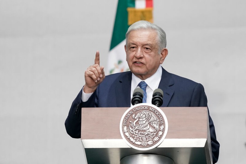 Президент Мексики посоветовал молодым людям читать русскую литературу
 