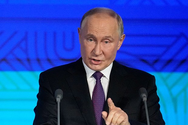 Путин ответил на заявления Киева о создании ядерного оружия
 