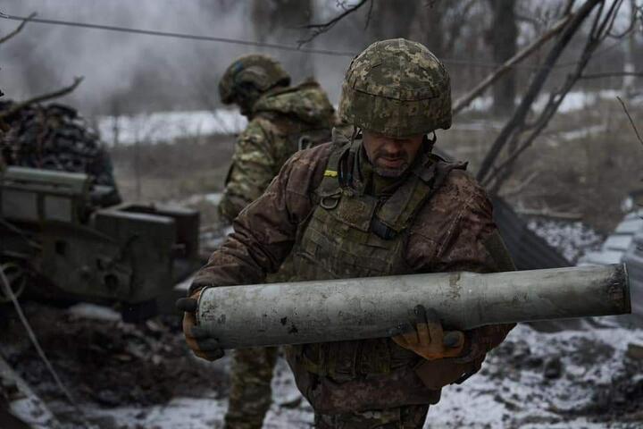 Би-би-си: восточный фронт на Украине может рухнуть под натиском РФ
 