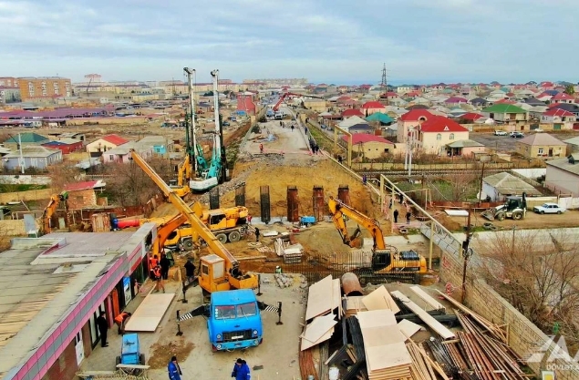 Когда завершится строительство моста в поселке Сарай?
 