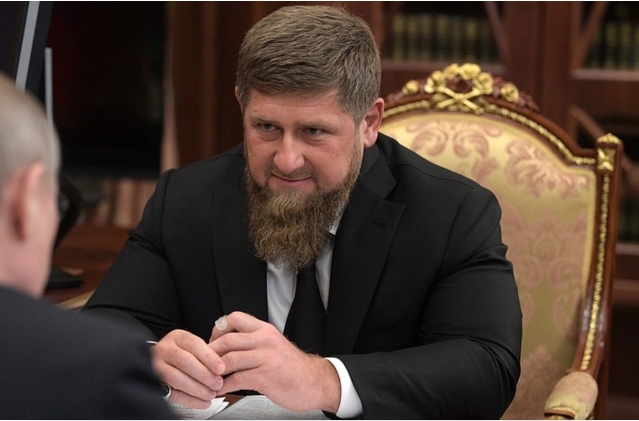 Кадыров сообщил, что выполняет приказ президента о продолжении работы
 