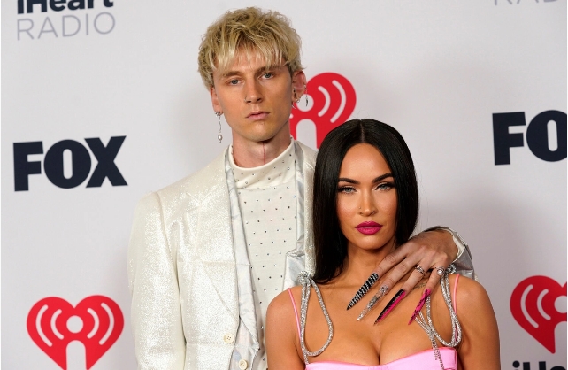 Machine Gun Kelly покинул премию из-за болезни новорожденной дочери от Меган Фокс
 