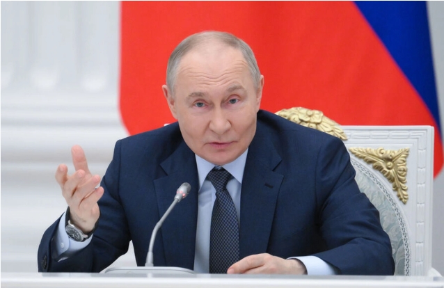СМИ: Путин требует от Запада письменных гарантий о нерасширении НАТО на восток
 