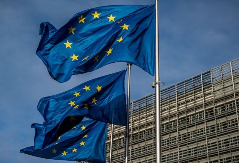 ЕК приостановила перечисление Румынии транша на €869 млн
 