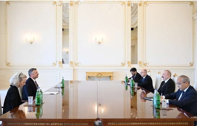 Президент Ильхам Алиев принял вице-президента компании ExxonMobil
 