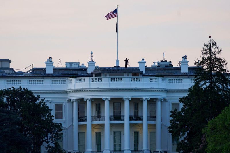 В США остановили работу комиссии, разрабатывавшей стратегию давления на РФ
 