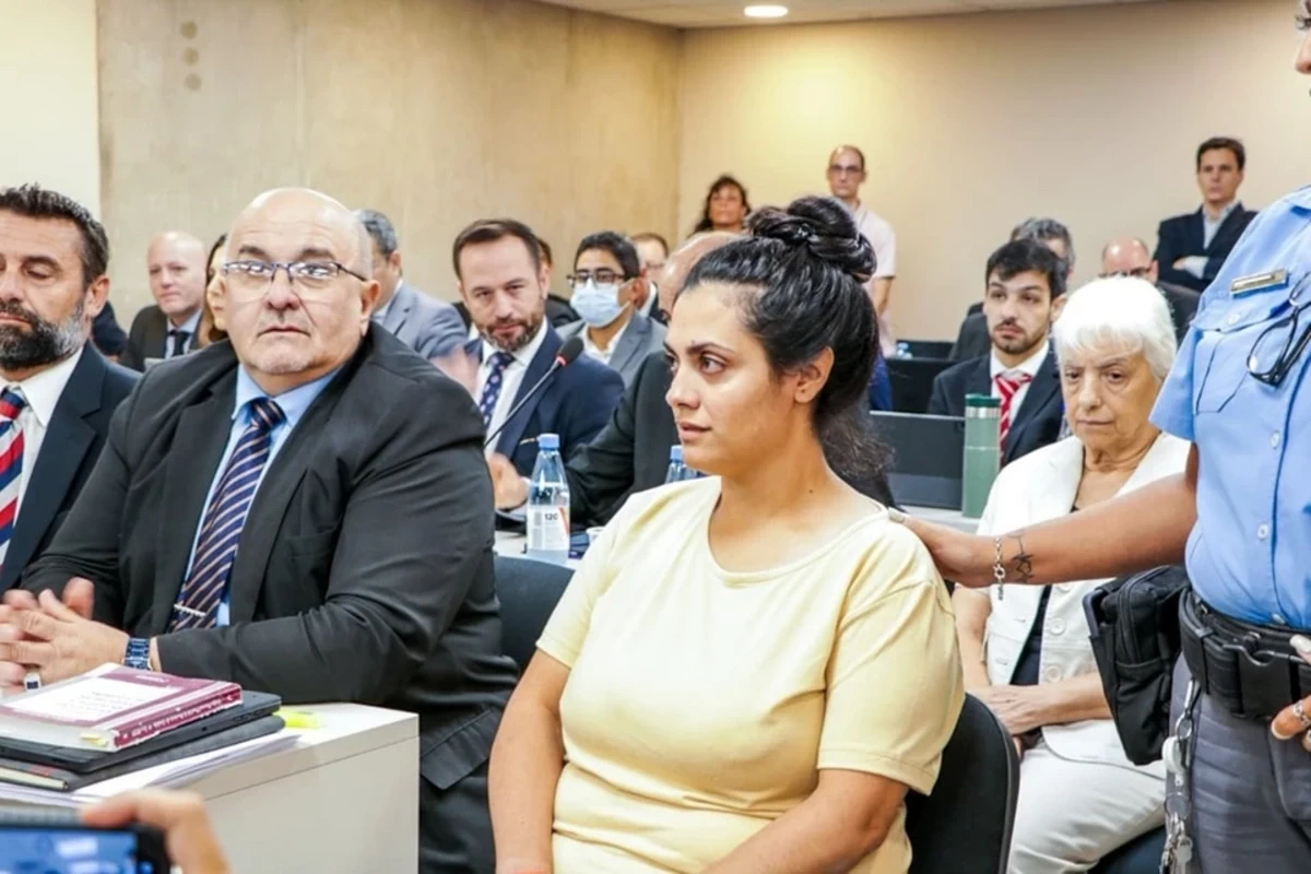 Медсестра убила пять младенцев смертельными инъекциями в Аргентине
 