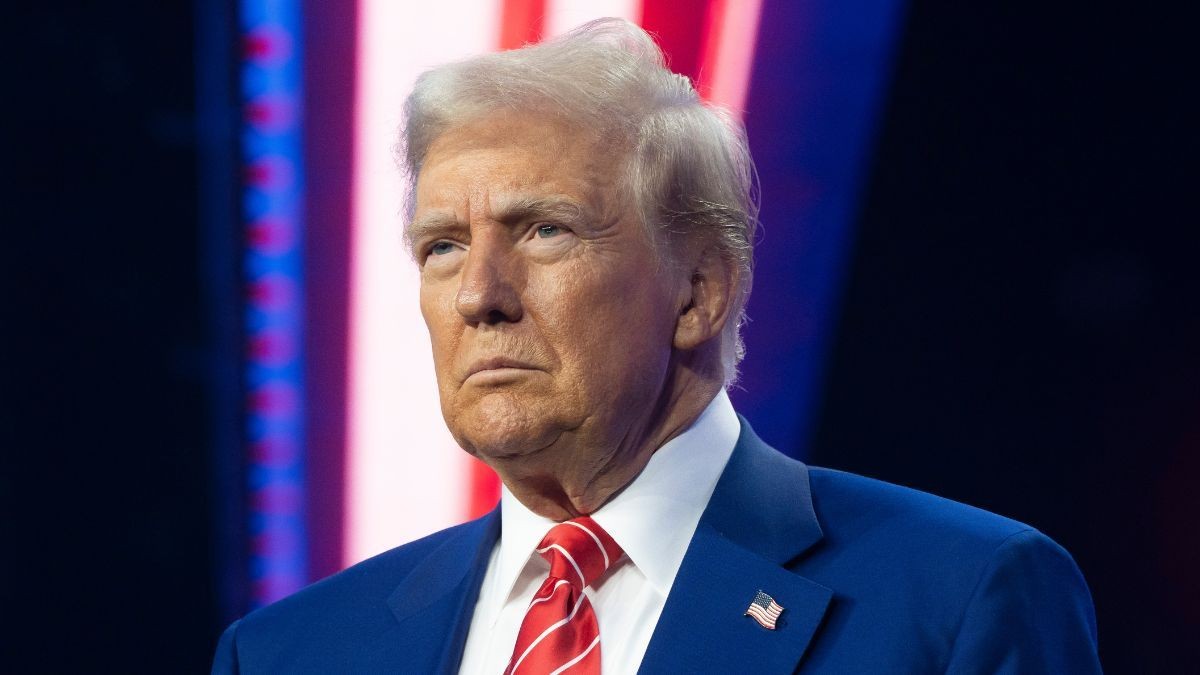Трамп заявил, что ситуация на Украине "совершенно вышла из-под контроля"
 
