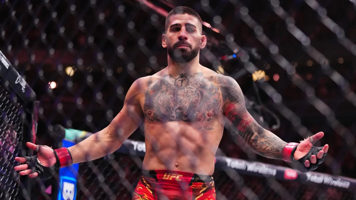 Топурия нокаутом победил Оливейру в главном бою UFC 317