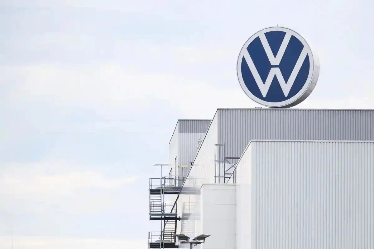 СМИ: Volkswagen впервые закрывает завод в Китае
 