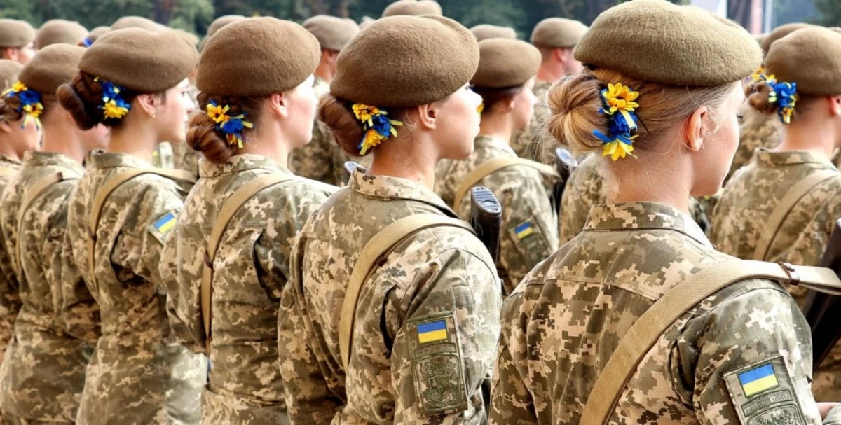 В Украине женщин с медицинским или фармобразованием автоматически будут брать на воинский учет
 