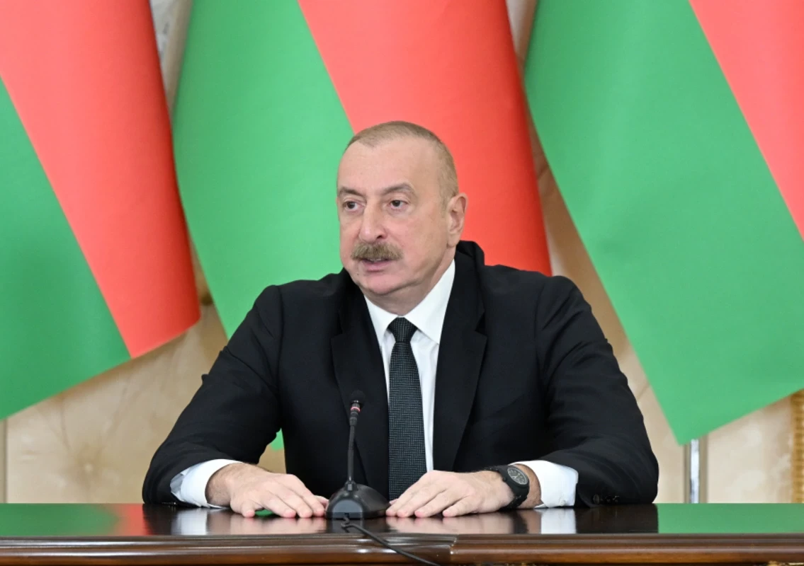 Президент Ильхам Алиев поздравил премьер-министра Ямайки
 