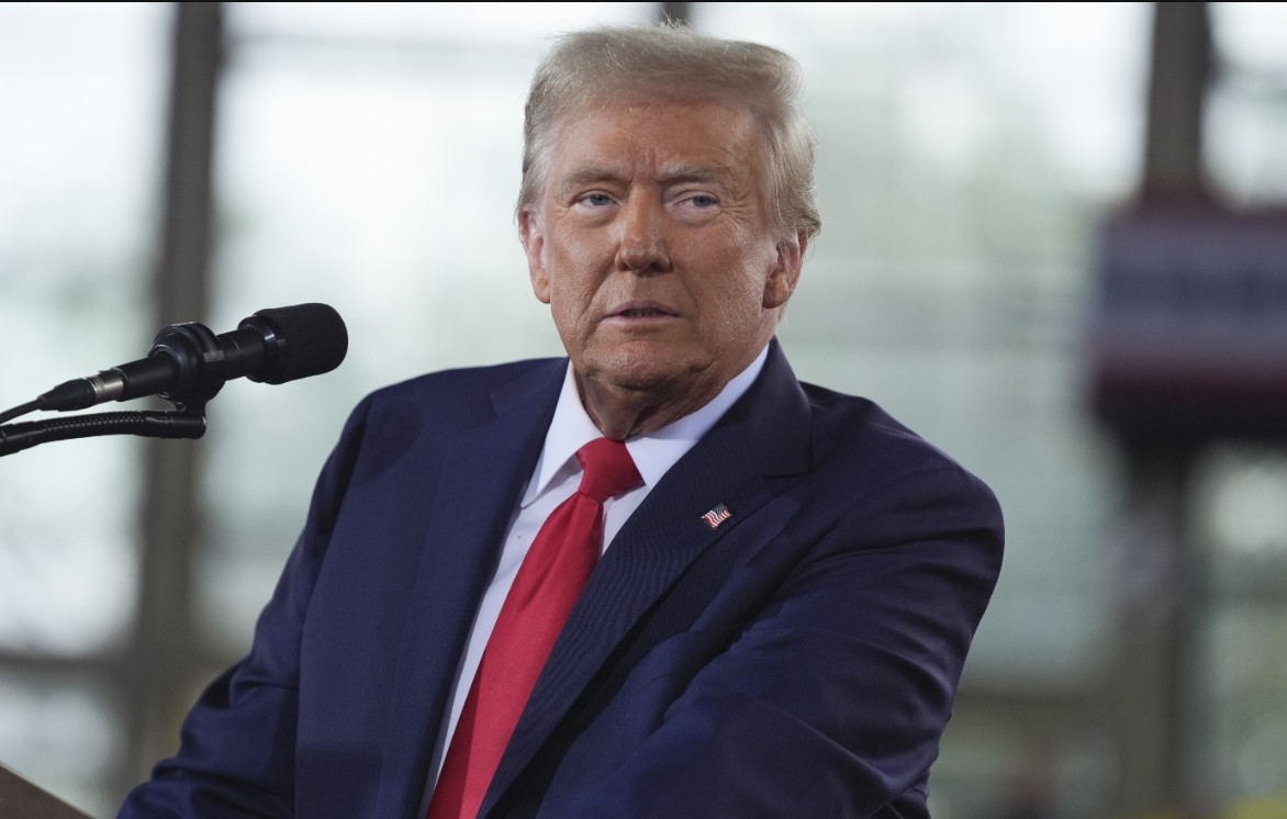 Трамп предпочел бы не присутствовать на возможной встрече Путина и Зеленского
 