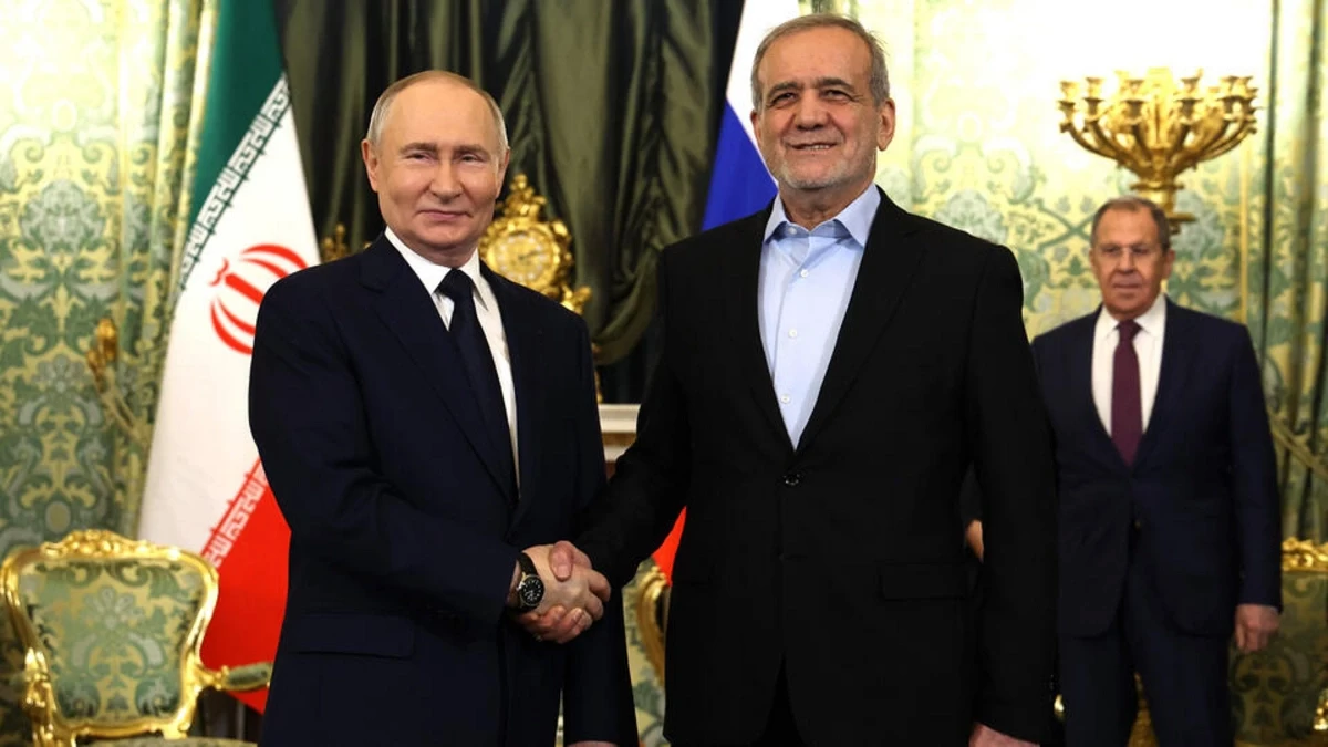 Путин проинформировал Пезешкиана об итогах саммита с Трампом в Анкоридже
 