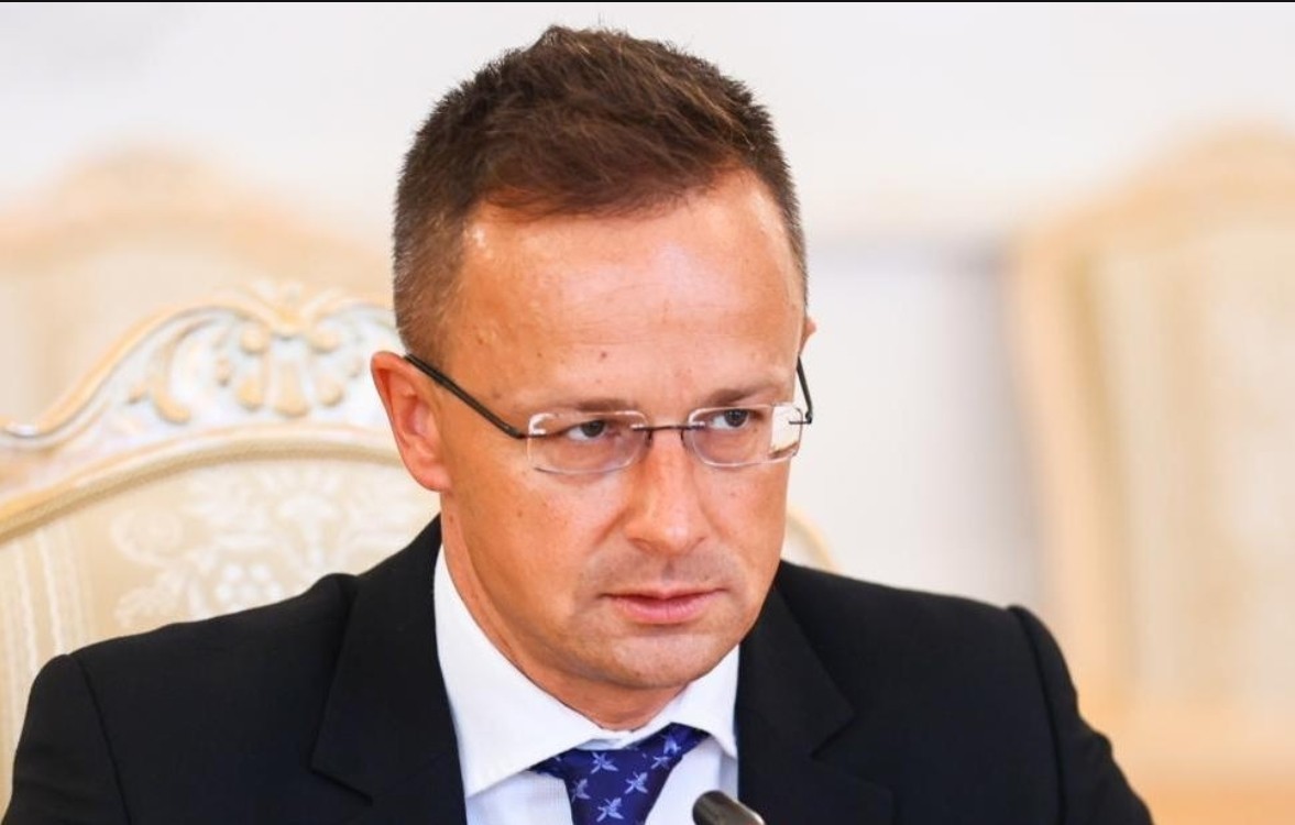 Сийярто: встреча глав МИД ЕС показала настрой на продолжение конфликта на Украине
 
