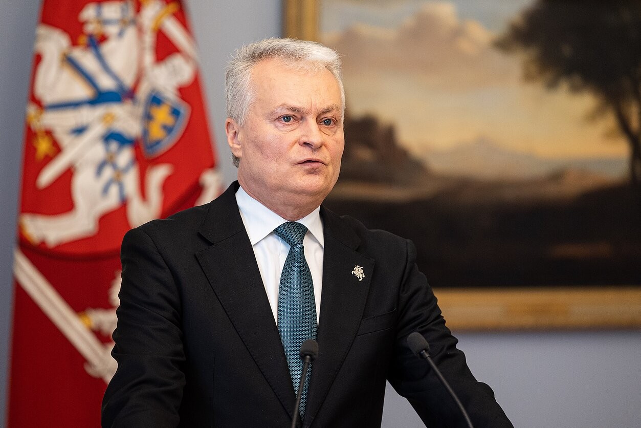 Президент Литвы призвал Запад помочь Украине в содержании 800-тысячной армии
 