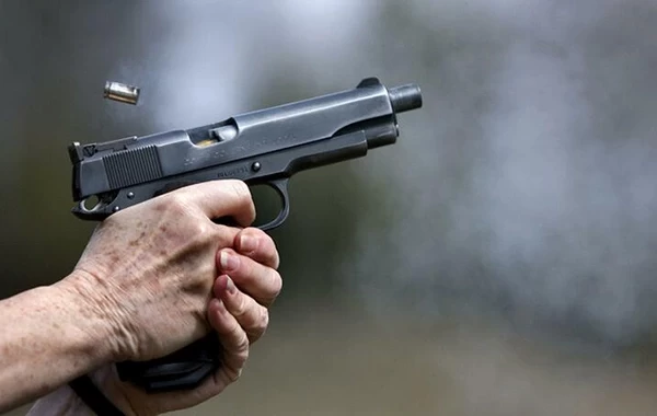 В Баку произошёл вооружённый инцидент: двое ранены
 