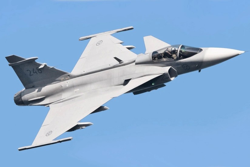 СМИ: Швеция хочет продать Украине 120 самолетов Gripen последней модели
 