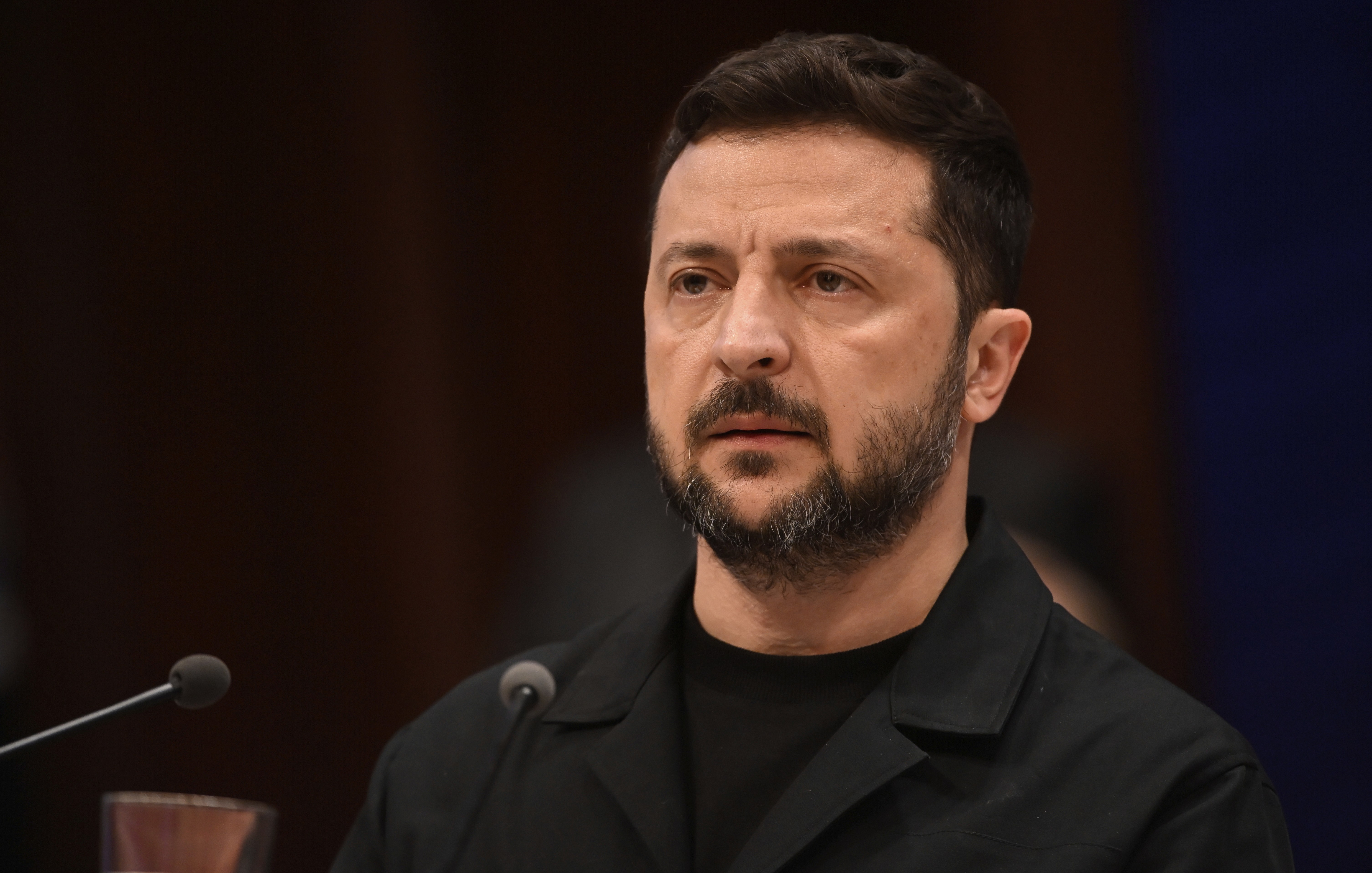 Зеленский подписал законы о продлении военного положения и мобилизации