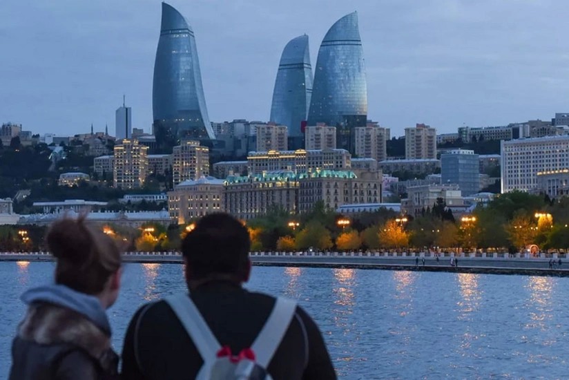 Турпоток из стран Ближнего Востока в Азербайджан сократился на 13%
 