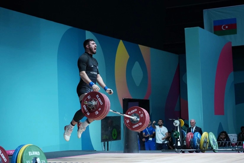 Азербайджанский тяжелоатлет завоевал серебро на Исламиаде
 