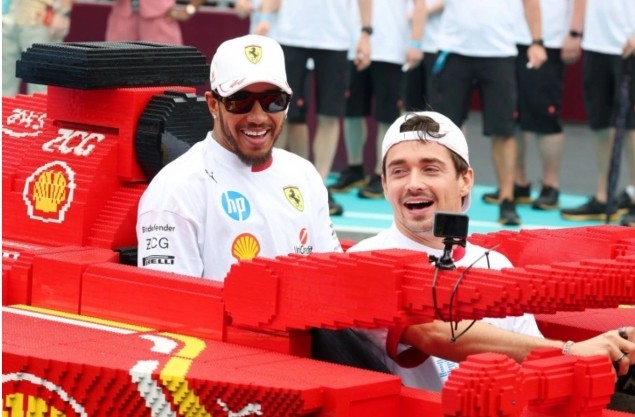 СМИ: Гонщики "Формулы-1" получают тысячи фунтов за фейковых подписчиков
 