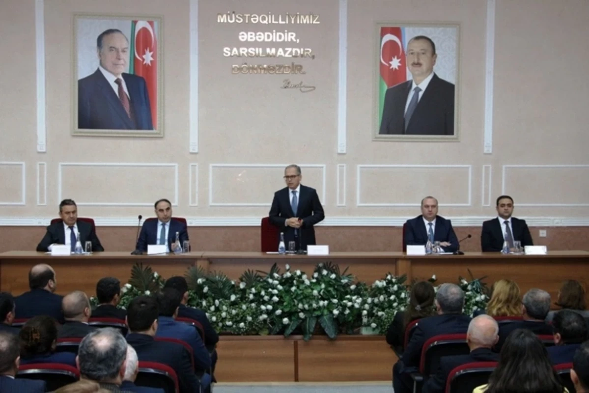 В Баку назначили ответственных за подготовку к зимнему сезону
 