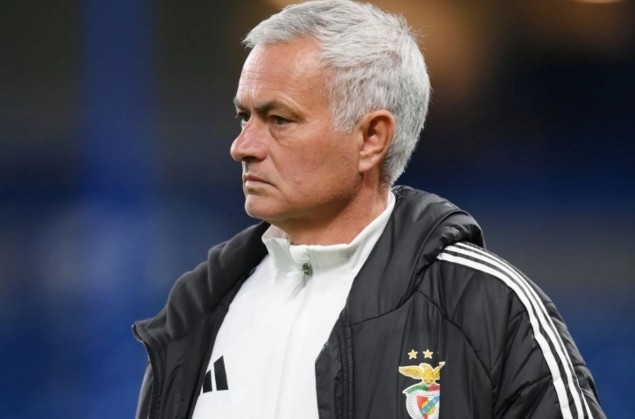 Моуринью: Было ощущение, что даже если бы у "Аякса" было 150 игроков на поле, то все равно бы не забили
 