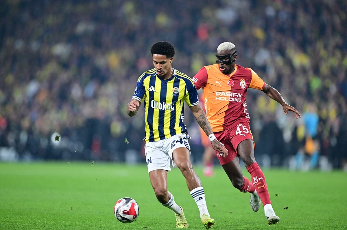 Турецкая Суперлига: "Фенербахче" и "Галатасарай" не смогли определить победителя
 