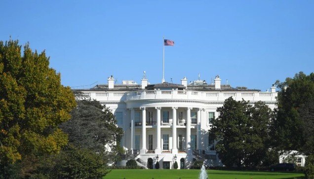 СМИ: США пообещали вернуть России замороженные активы после мирного плана
 