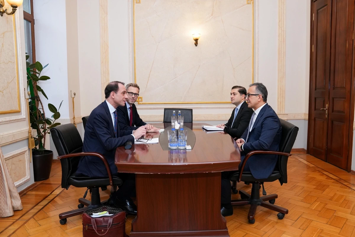 Рамин Мамедов встретился с новым спецпредставителем МИД Швеции по межрелигиозному диалогу
 