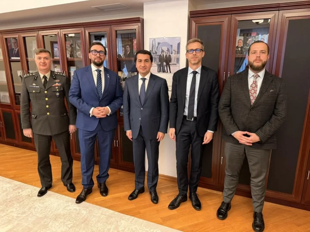 Хикмет Гаджиев встретился с руководителем офиса НАТО на Южном Кавказе
 