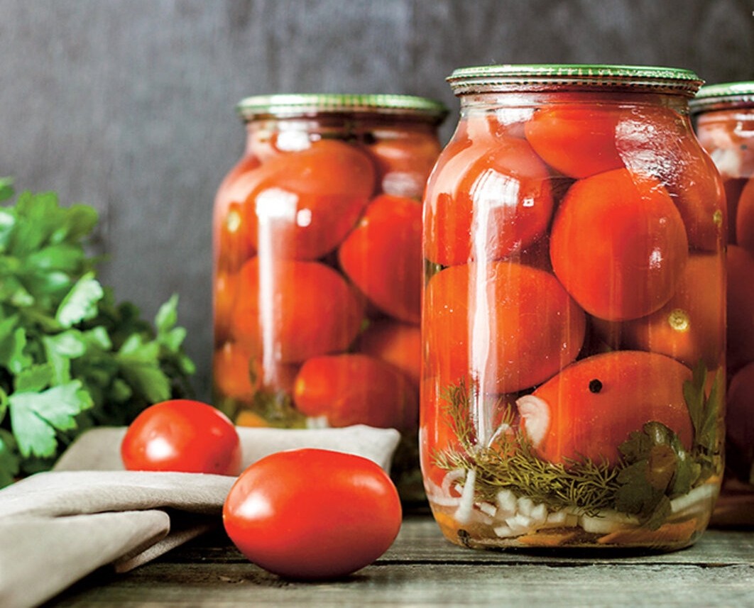 В Бардинском районе четыре члена одной семьи отравились маринованными помидорами
 