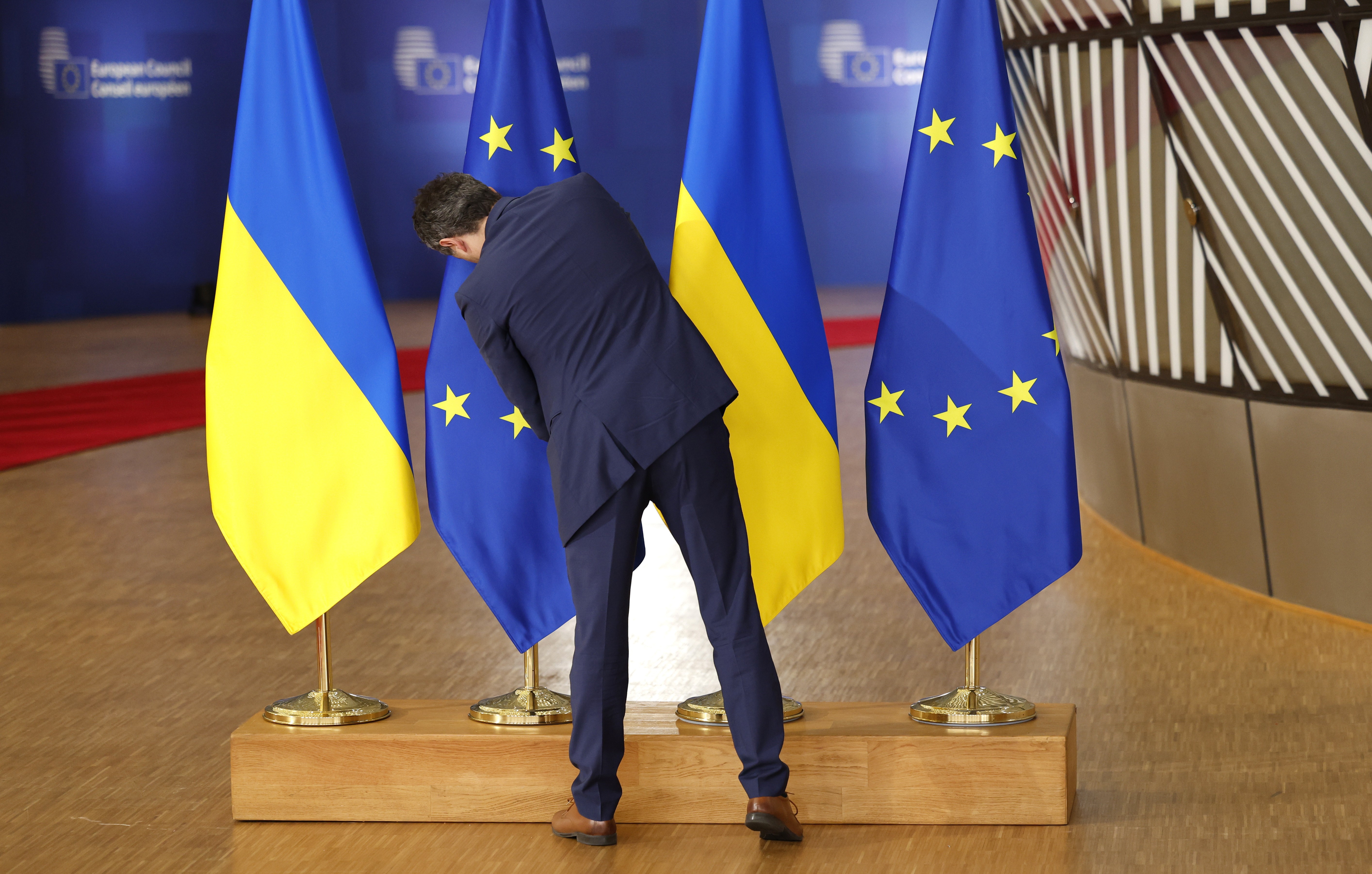 Corriere della Sera: прием Украины в ЕС к 2027 году не согласован с европейцами
 