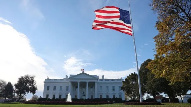 СМИ: США требуют от Украины отказаться от территорий в обмен на безопасность
 