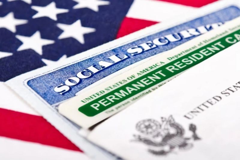 США временно приостановят розыгрыш грин-карт
 