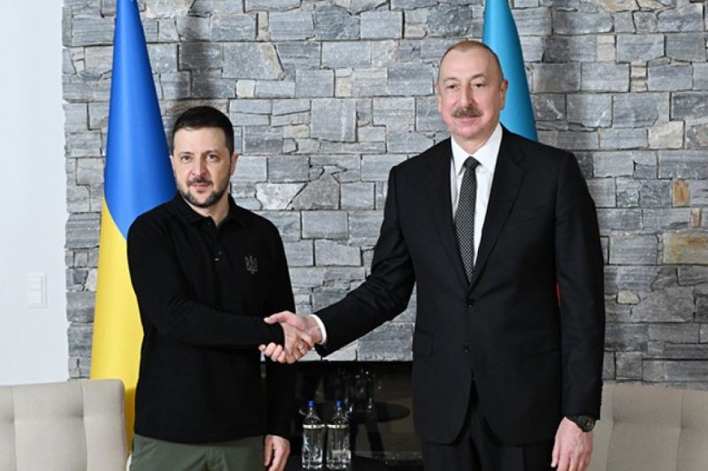 Владимир Зеленский поздравил азербайджанского лидера
 