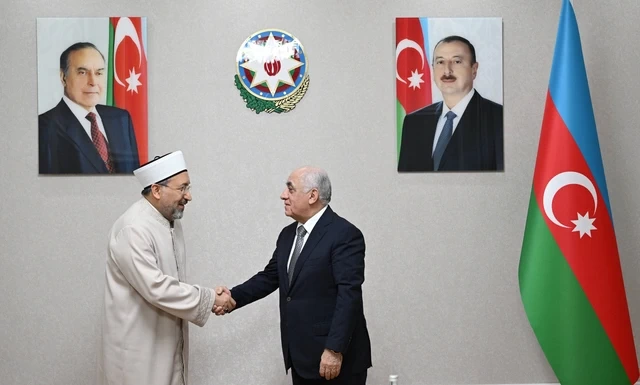 Премьер-министр Азербайджана провёл переговоры с главой Управления по делам религии Турции
 