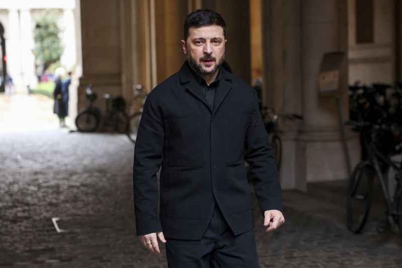 Зеленский заявил о зависимости Украины от помощи США
 