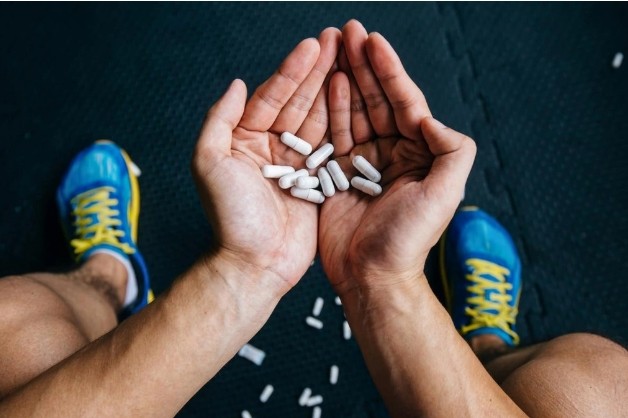 Американский армрестлер дисквалифицирован за нарушение антидопинговых правил
 