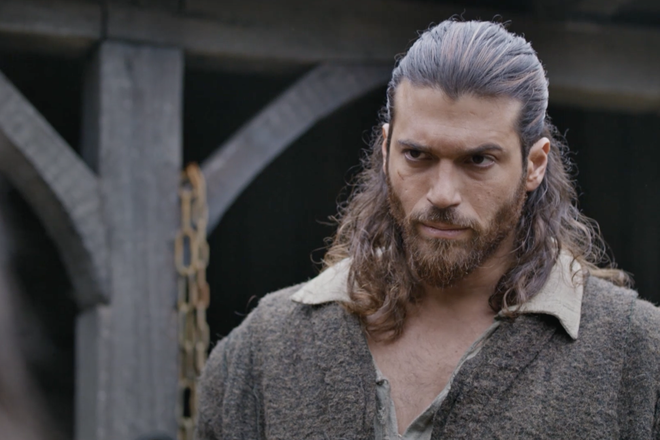 Турецкий актер Джан Яман и ведущая Мелиса Шахин арестованы
 