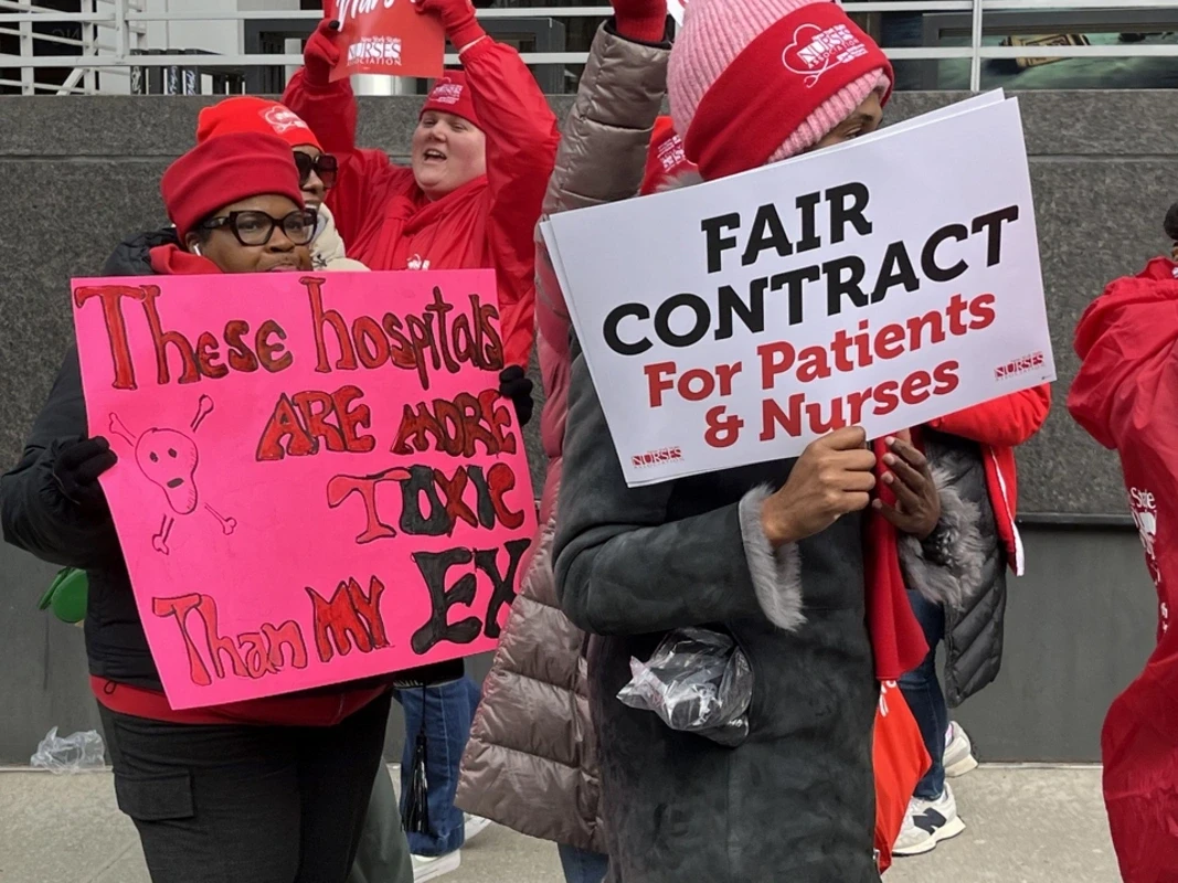 В Нью-Йорке проходит крупнейшая забастовка медсестер в истории
 