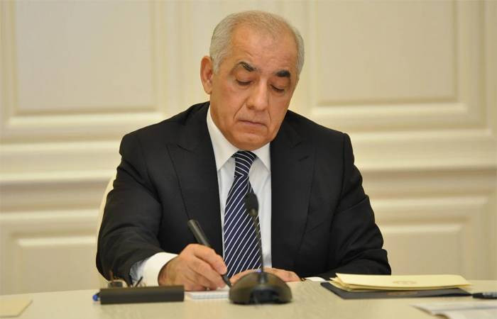 Стало известно, когда определят размер страховых взносов для неофициально работающих
 