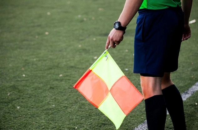 УЕФА не поддержал предложение о возможном изменении правила офсайда
 