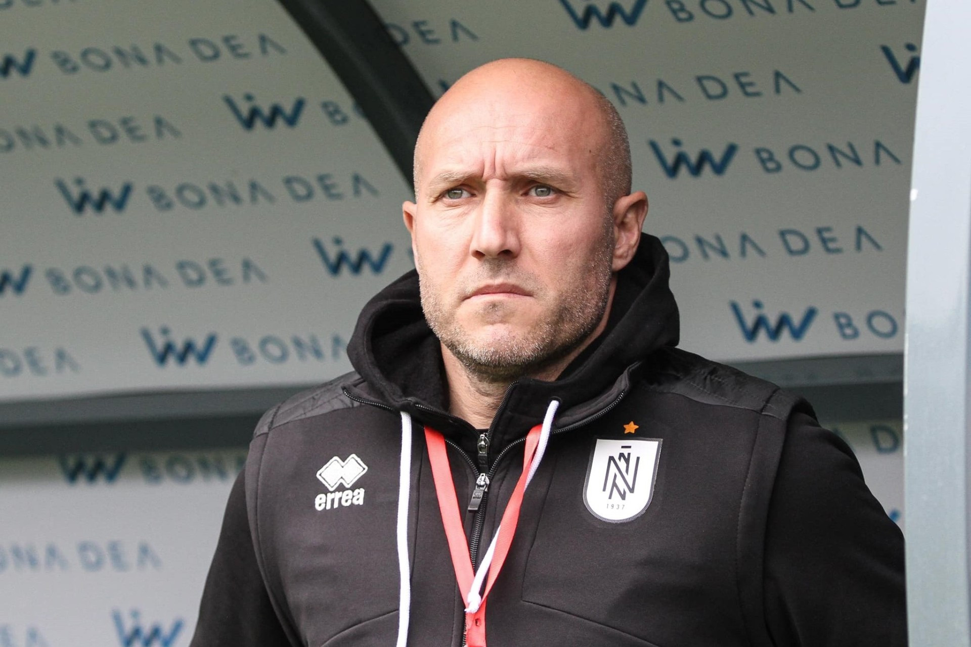 'Нефтчи' продолжит выплачивать зарплату Самиру Абасову после его отставки
 