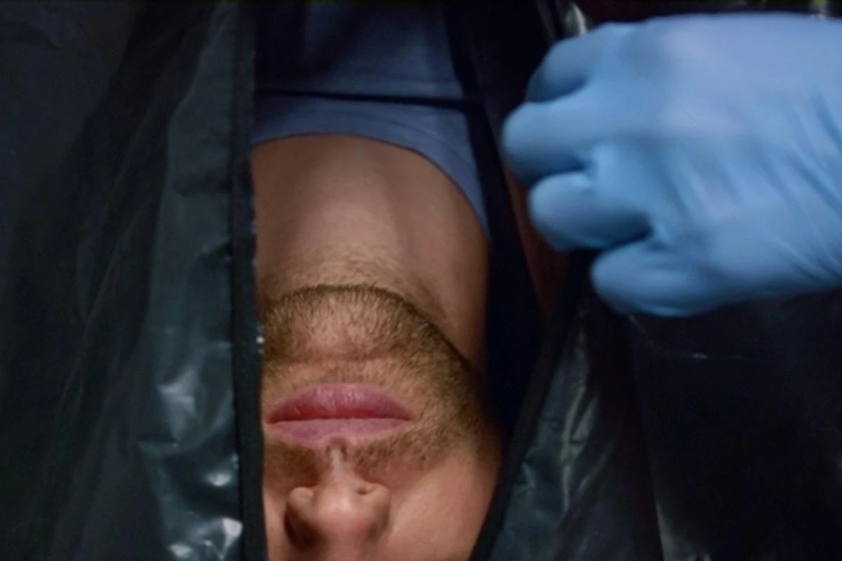 Распространились снимки мужчины и его племянника, задохнувшихся в машине в Физули