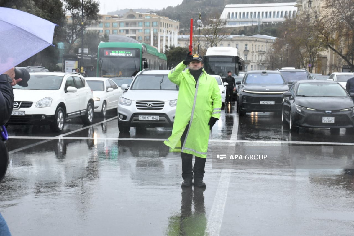 В Азербайджане минутой молчания почтили память шехидов 20 Января
 