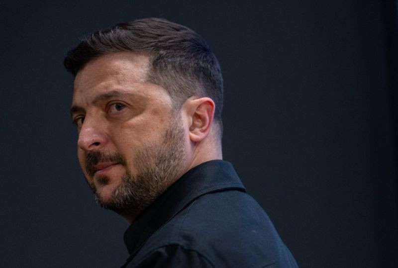 Зеленский заявил, что не едет в Давос
 