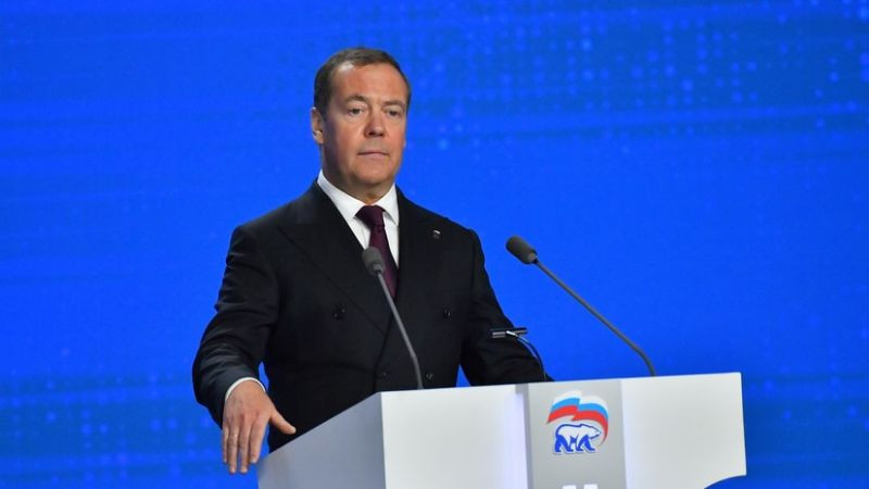 Медведев заявил, что Трамп стремится войти в историю навечно
 